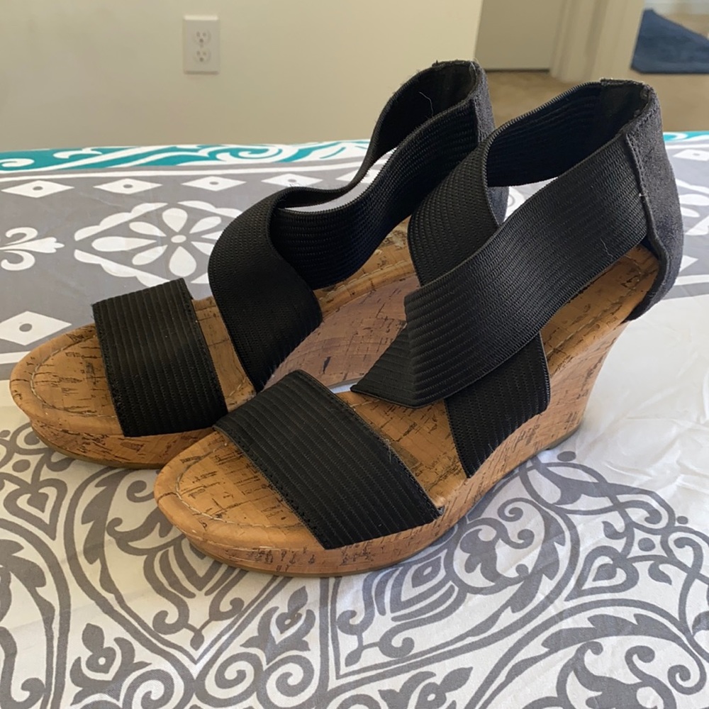 Barely Worn Seychelles Wedge Heel Sandals